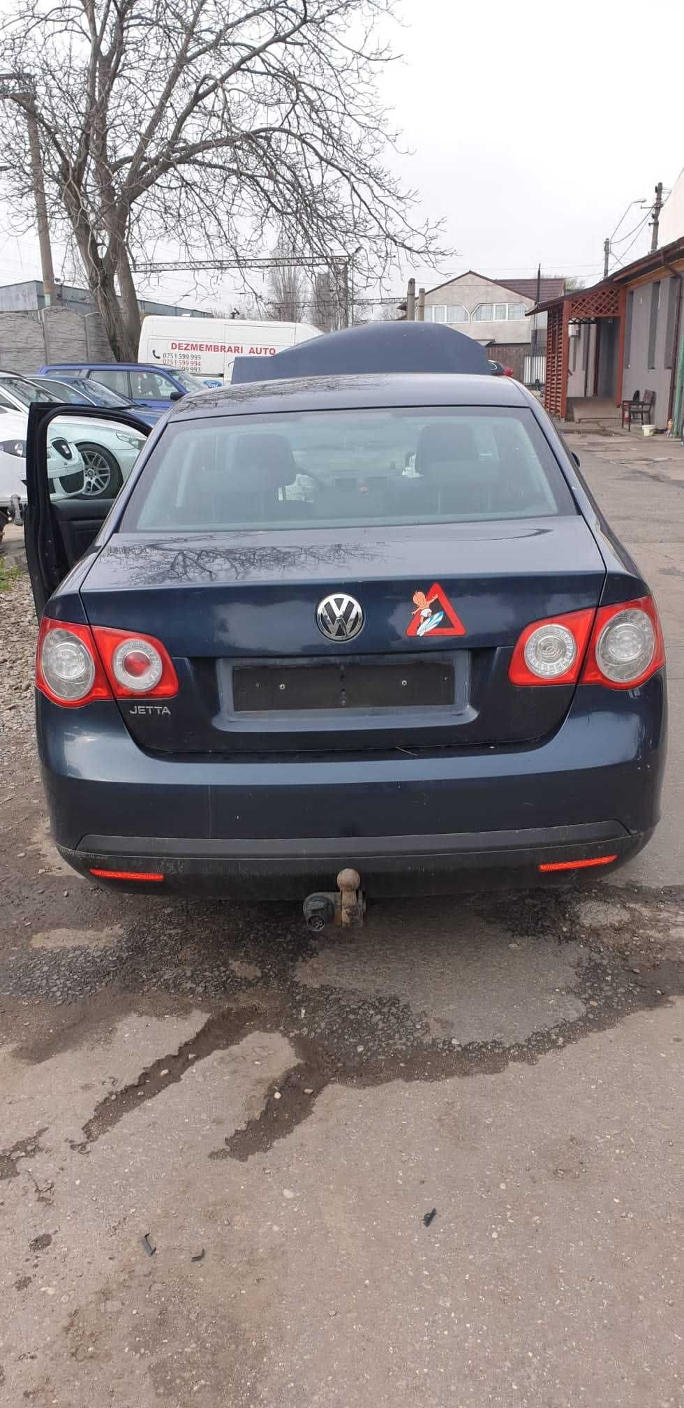 Dezmembrez Volkswagen Jetta 1.6 B an 2008 cod motor BSE