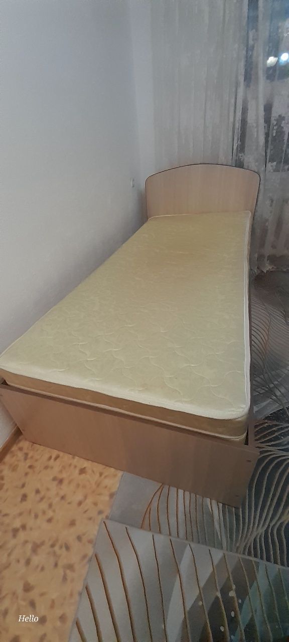 Продам односпальную кровать