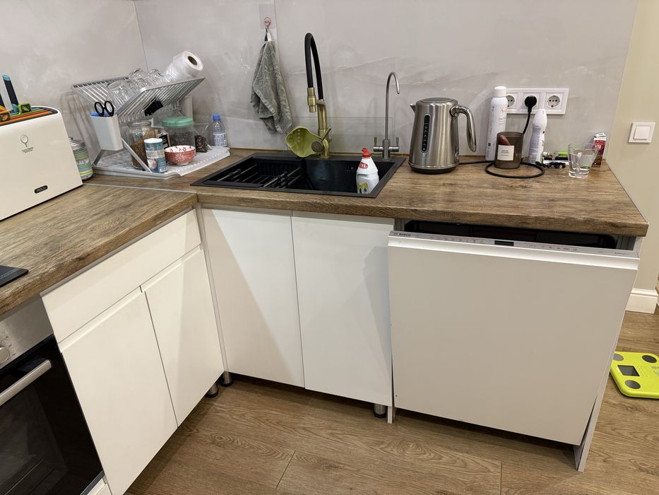 Продам кухню встроенную