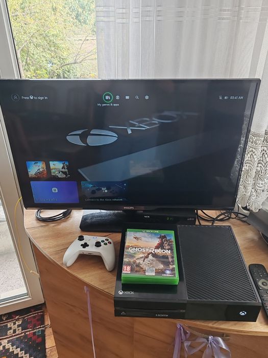 2X Xbox one 500 GB +оригинален безжичен джойстик+2ве хитови игри!