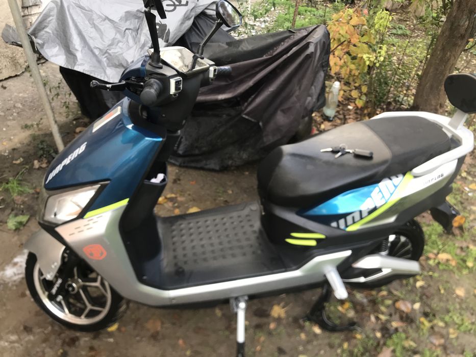 Vand-schimb scuter fara permis electric nou rar itp. Plus 1 gratis.