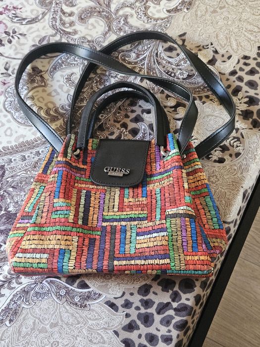 Geanta de damă marca Guess