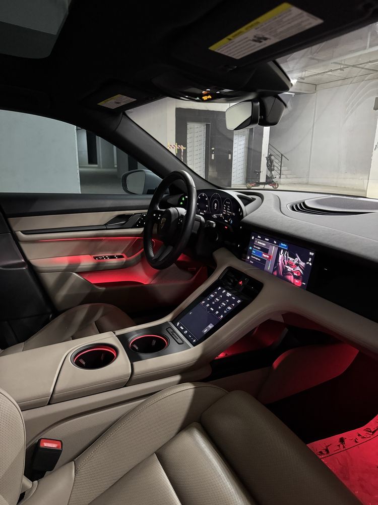 Продается свой Porsche Taycan