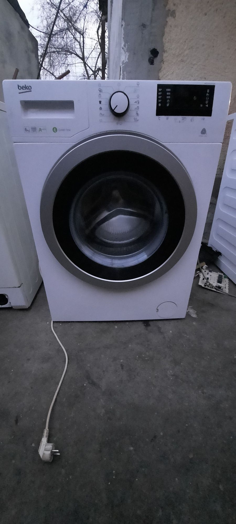 Masina de spălat rufe  whirpool 7 kg spala bine stoarce bine