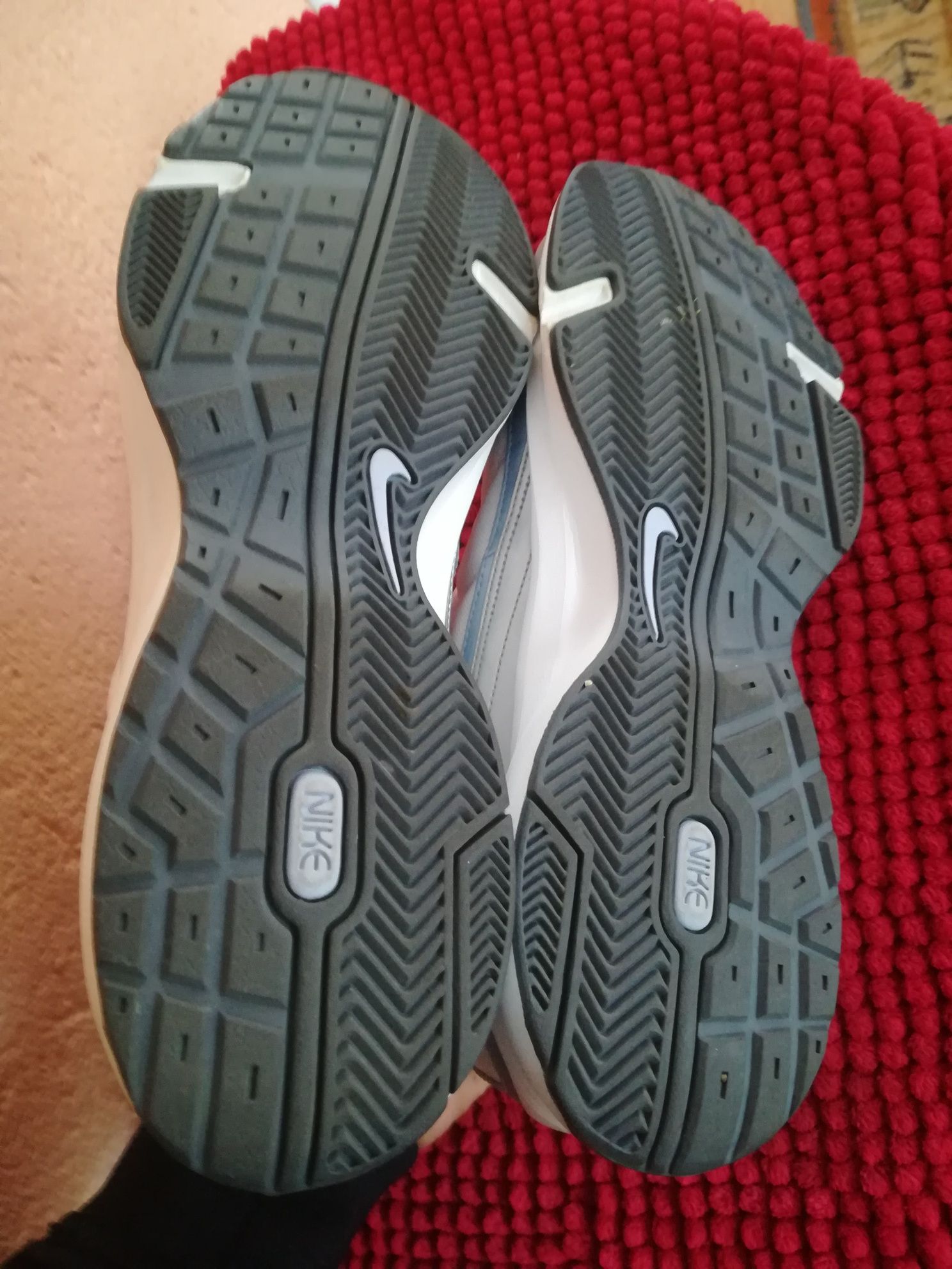 Adidași Nike nr 40,5 damă