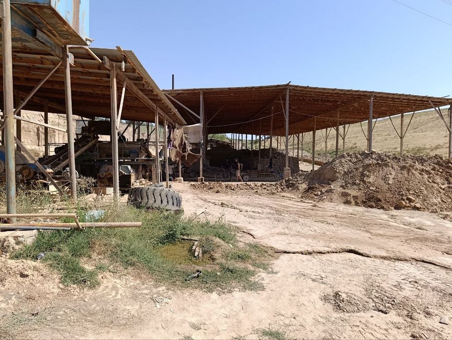 G`isht zavodi binosi