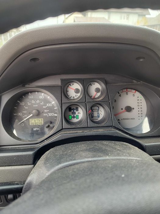 Vând sau schimb Mitsubishi Pajero 3,2