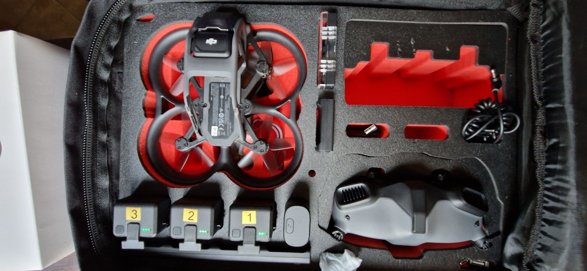 DJI Avata Pro-View Combo, fly more kit si geanta