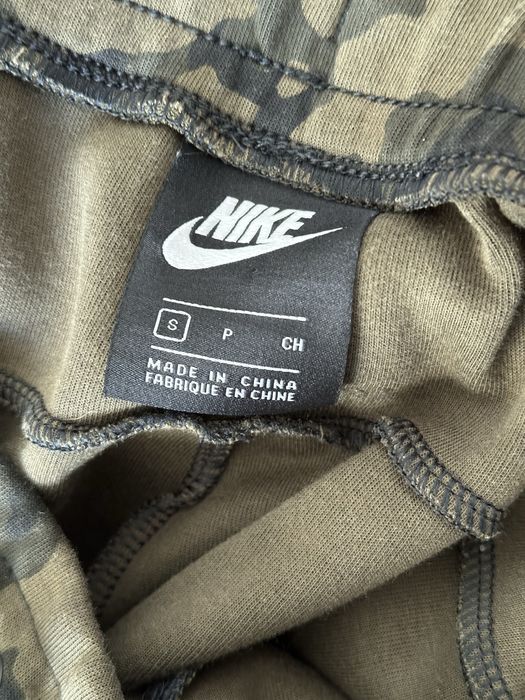 Nike tech fleece green camo joggers Оригинален! CJ5981-222