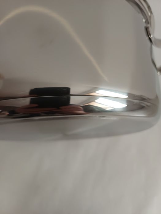 Чисто нова тенджера 20 см. 2.5 л.