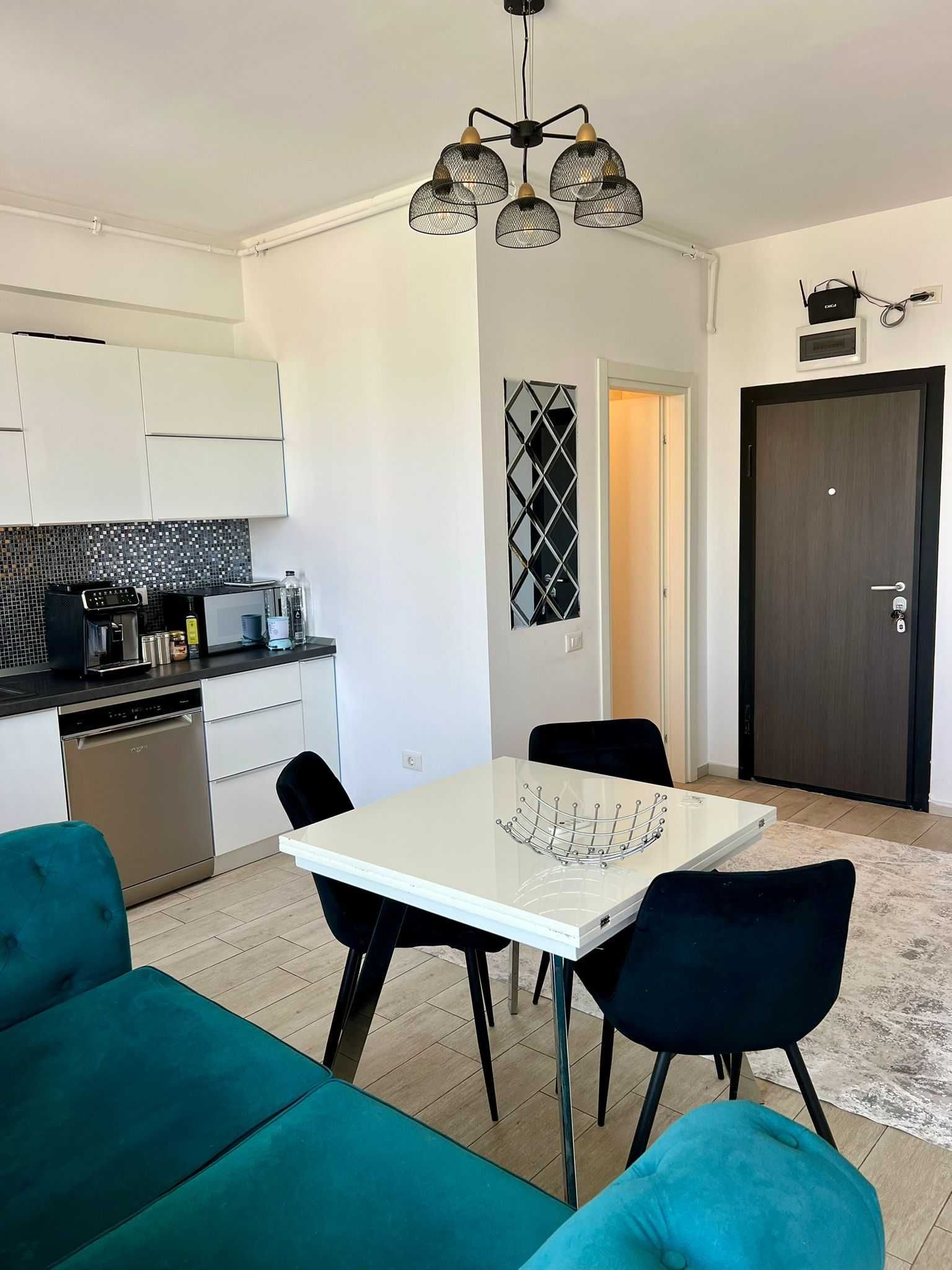 De Vanzare - Ap. 3 Camere cu Vedere la Mare - Mamaia Nord - Astoria