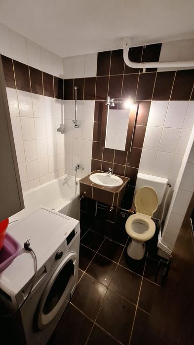 Inchiriez apartament 3 camere mobilat centrala AC mas spalat rufe vase