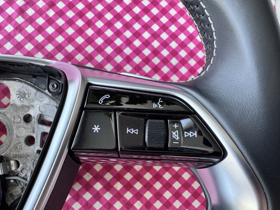 Волан Audi A8/ S8 D5