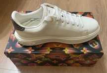Louis Vuitton sneakers size 40