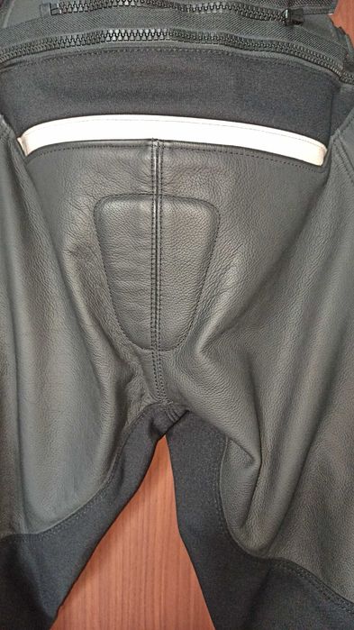 Продавам  Revit Ignition 4 H2O  Мото панталон