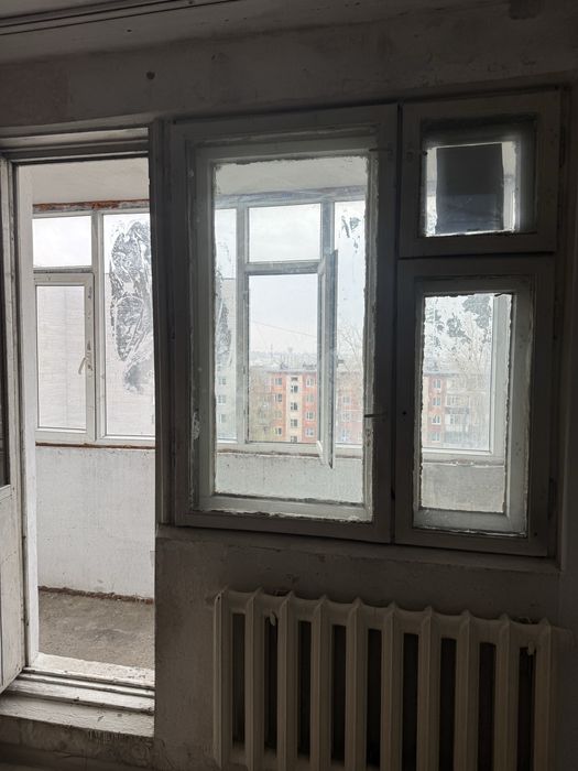 Окно балконное старое можно на дрова,