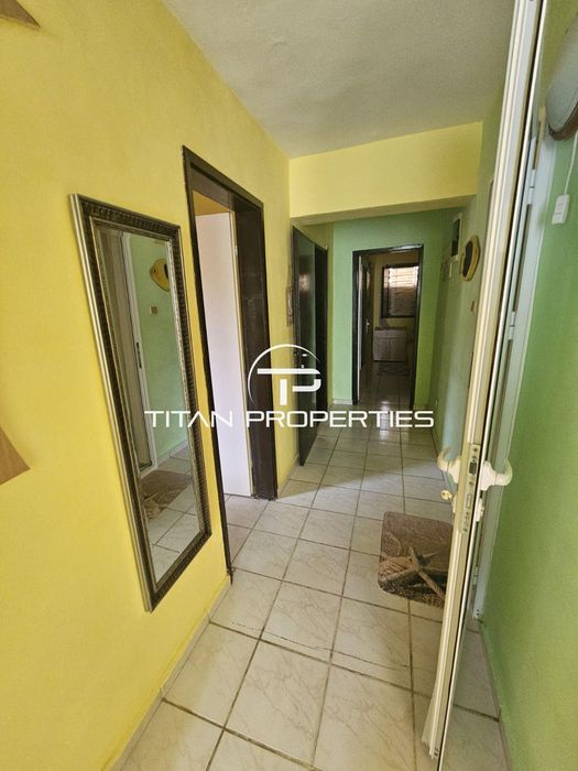 Дава се под наем Четиристаен апартамент в Бургас, Център - 72 кв.м за 510 € - Снимка #1