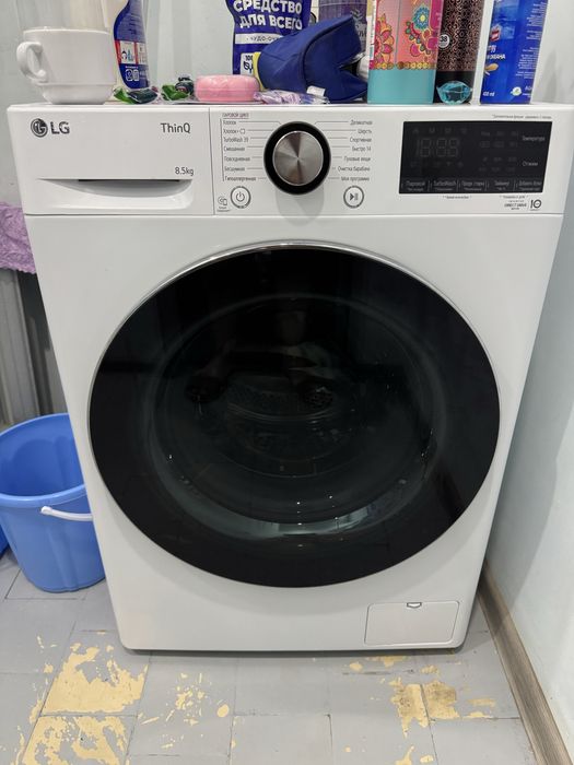 Стиральня машинка LG 8,5 кг. Сотояние почти новая