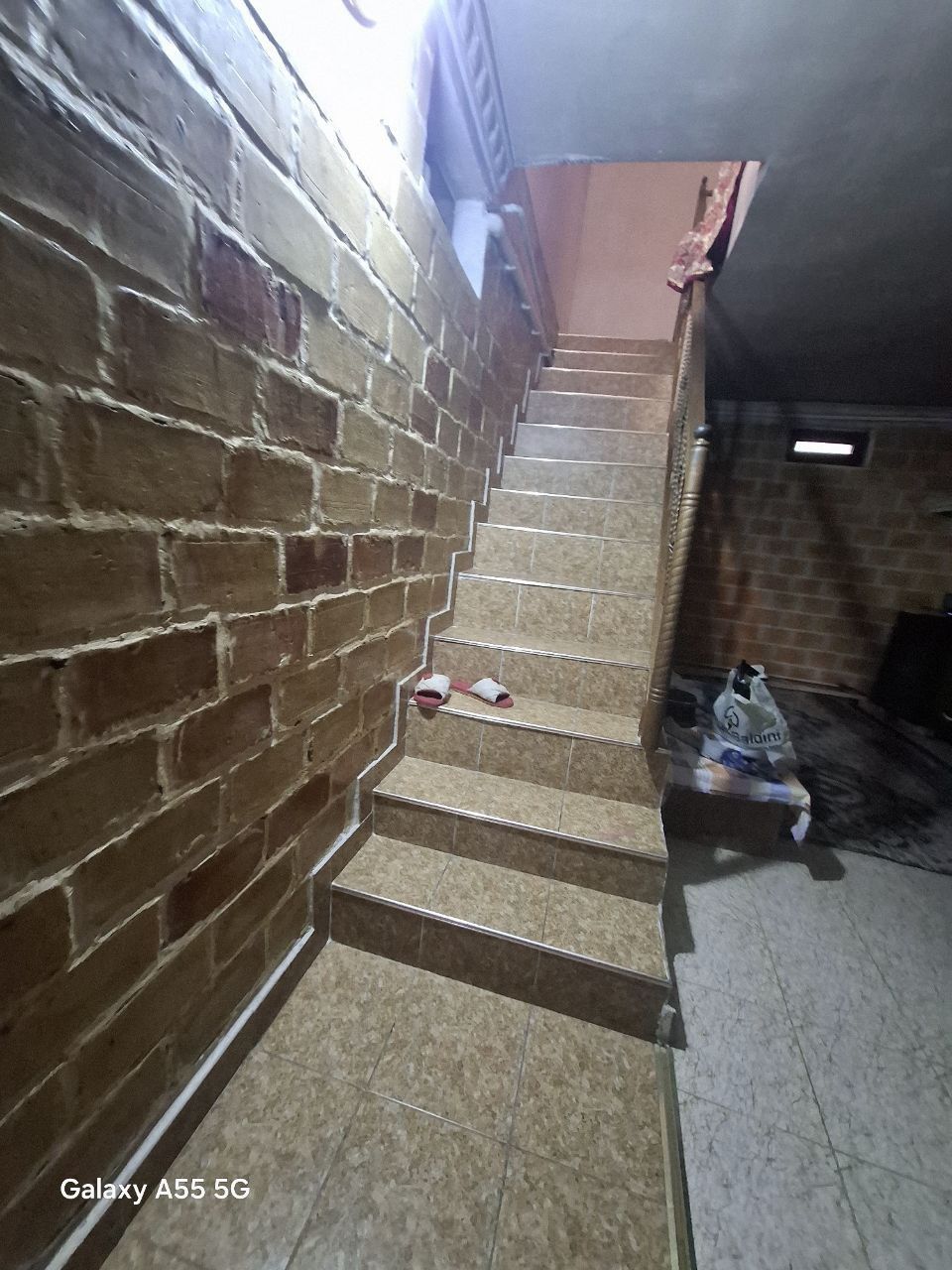 Uy sotiladi tezda
