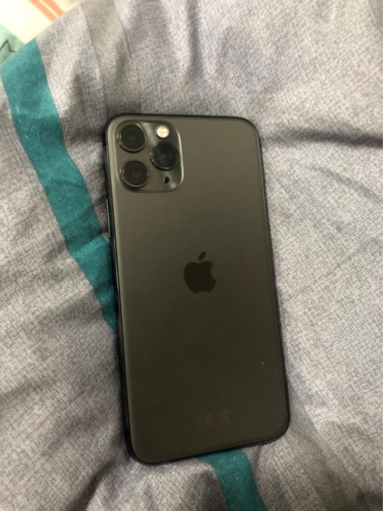 iPhone 11 Pro 256 Gb Эмкость:82 состаяние идеал каропка нет все работ