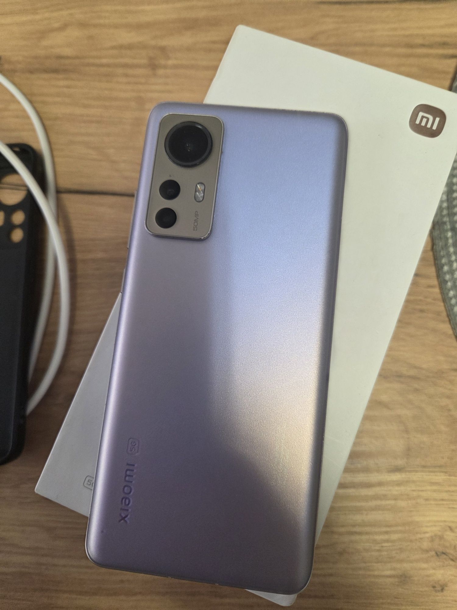 Xiaomi 12 256gb памет ,рам 8