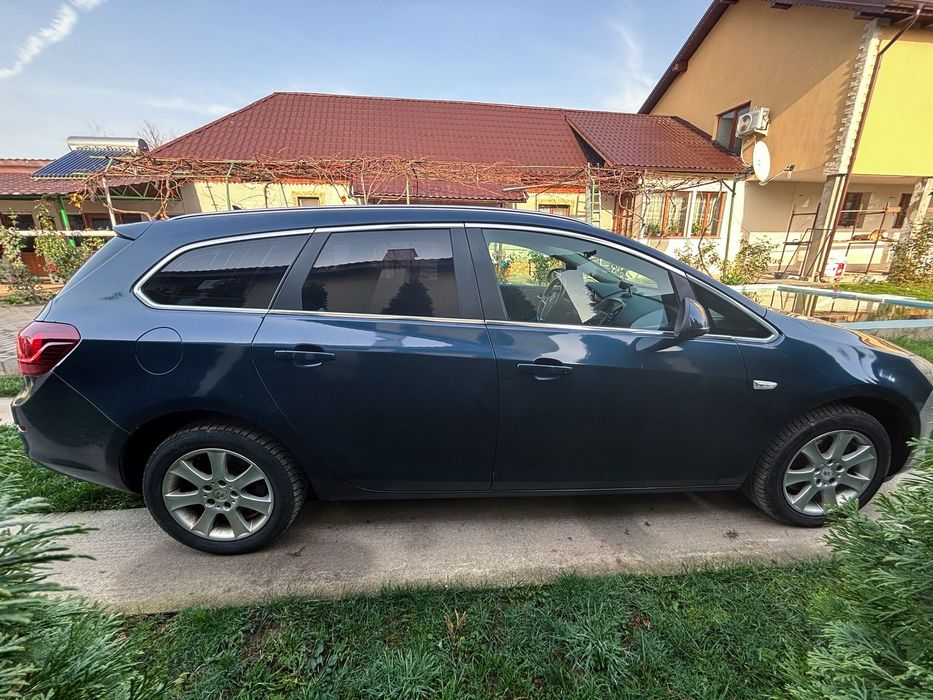 Opel Astra J 2012 • 1.7 CDTI 125 CP • Full Option • Super ofertă!