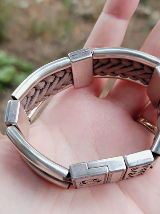 Veche bratara din piele