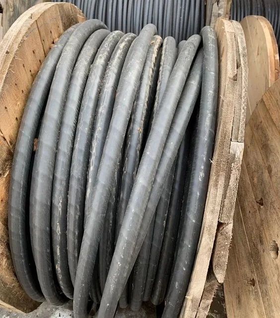 Принимаю кабель.