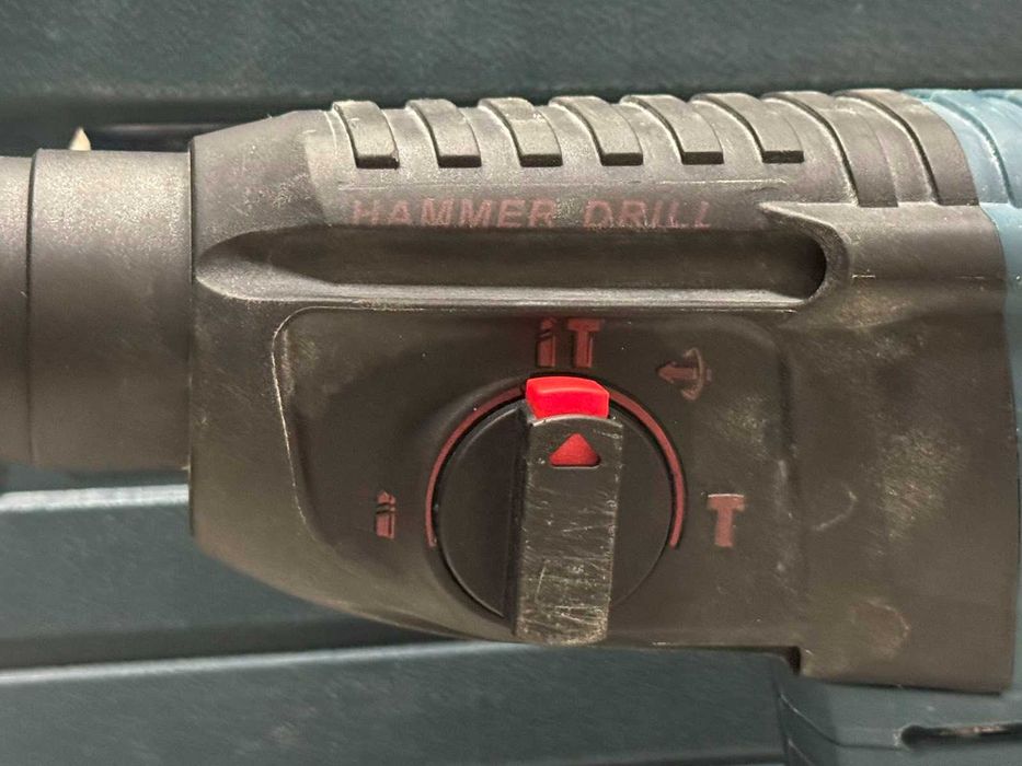 Акумулаторен перфоратор Bosch GBH 36 VF-LI с две батерии и зарядно