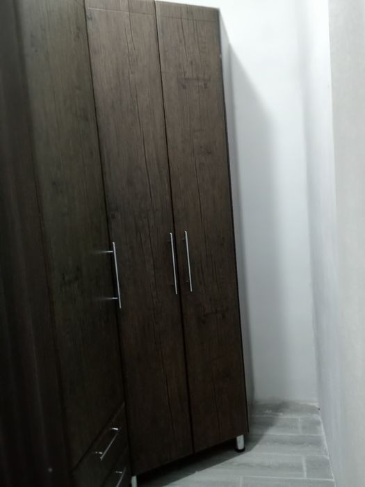 Шкаф б/у в хорошем состоянии