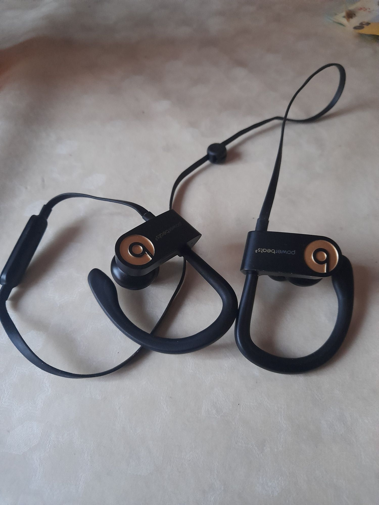 Vind caști bluetooth powerbeats 3