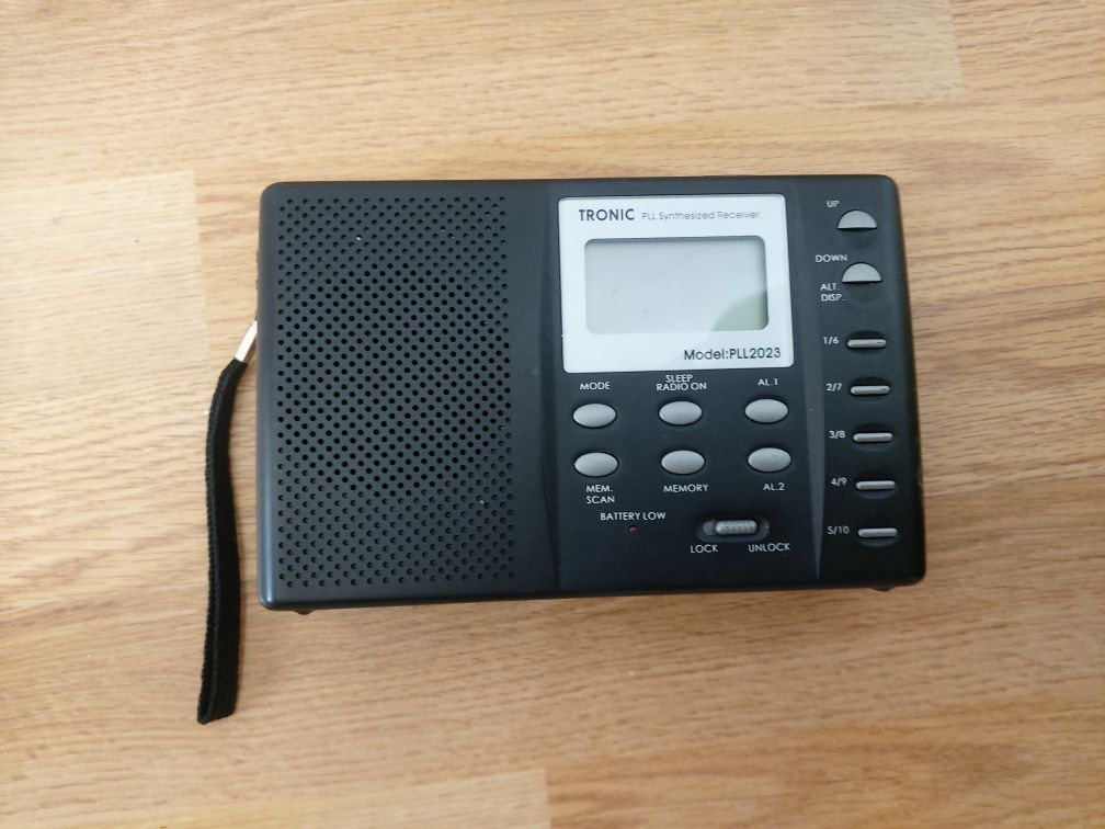 Radio Tronic Model PLL2023 - MW/SW/FM/LW