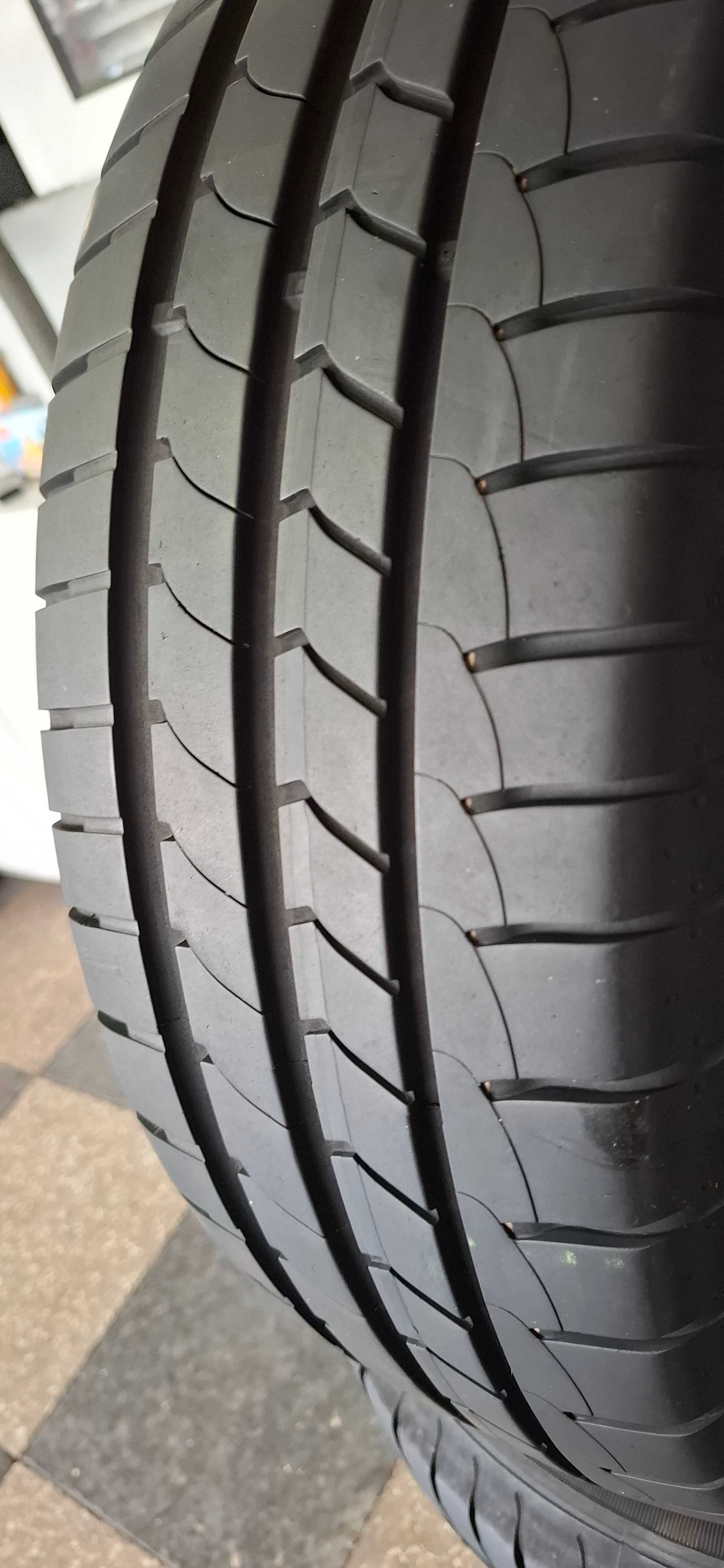4бр. 195/60/16 Goodyear 6.5mm грайфер, дот 23г.Безплатен монтаж