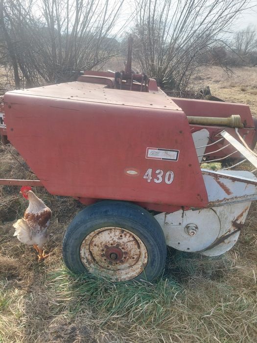 Vând presă de balotat