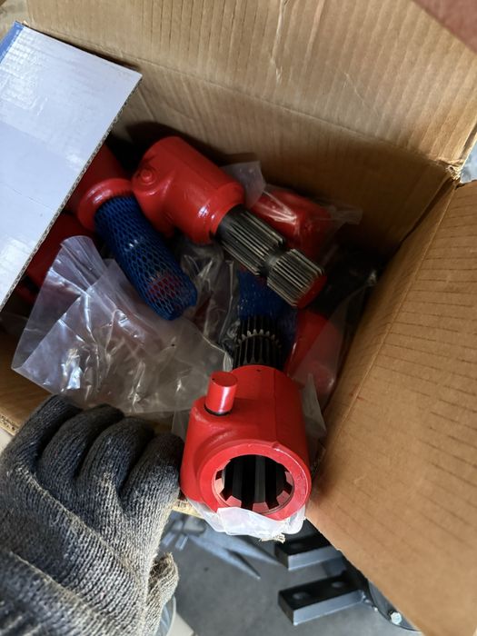 Генератор Дж он  д и  р, Адаптер