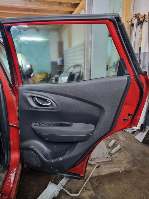 Usa Dreapta Spate Renault Kadjar 2015 - 2018 SUV 4 Usi FLAME RED PEARL NNP (1317)