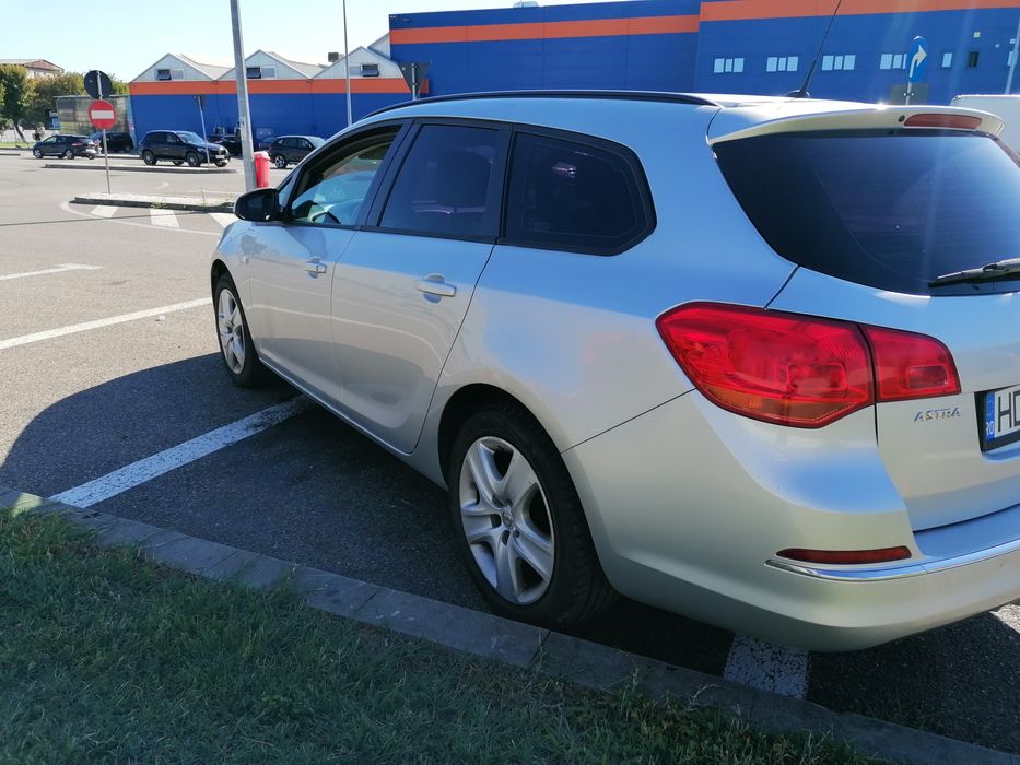 Opel astra J 1.6 2015