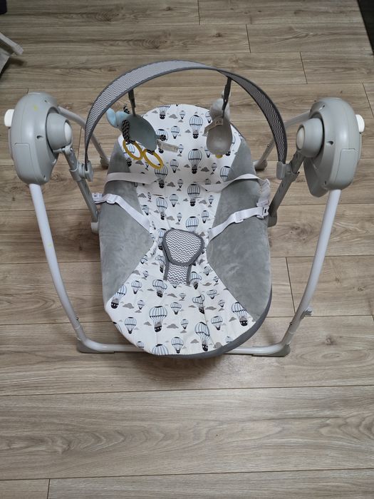 Leagan bebe cu muzica