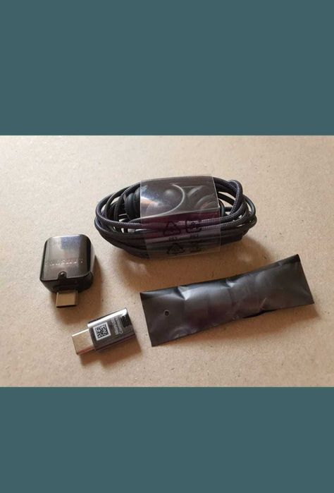 Adaptoare de la microUSB la USB-C și de la USB-A la USB-C