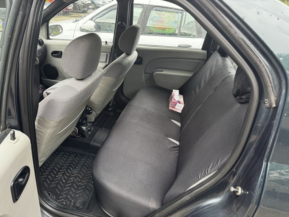Logan 1 2005  1.6 M.P.I GPL
