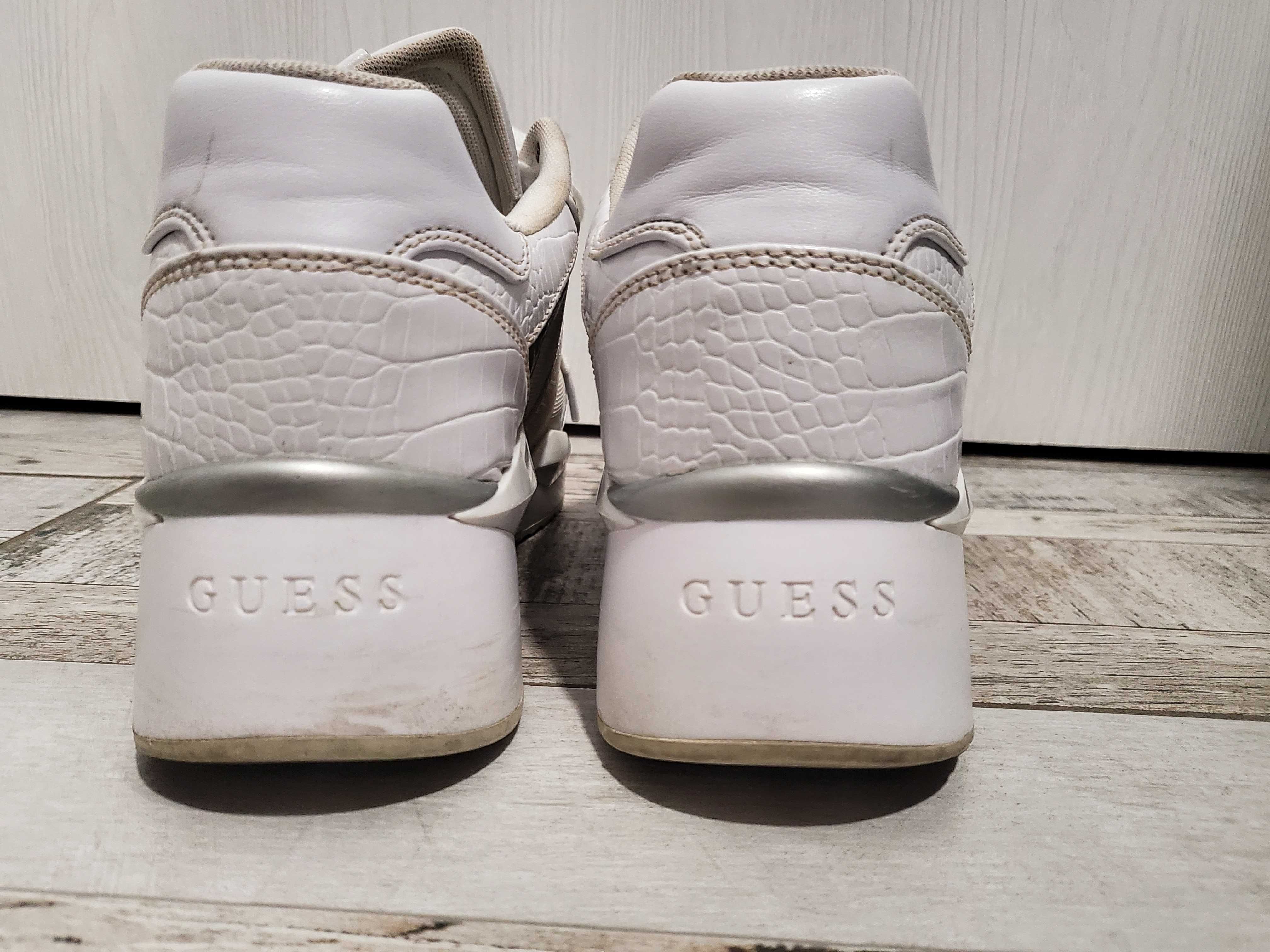 Дамски кецове Guess 39номер