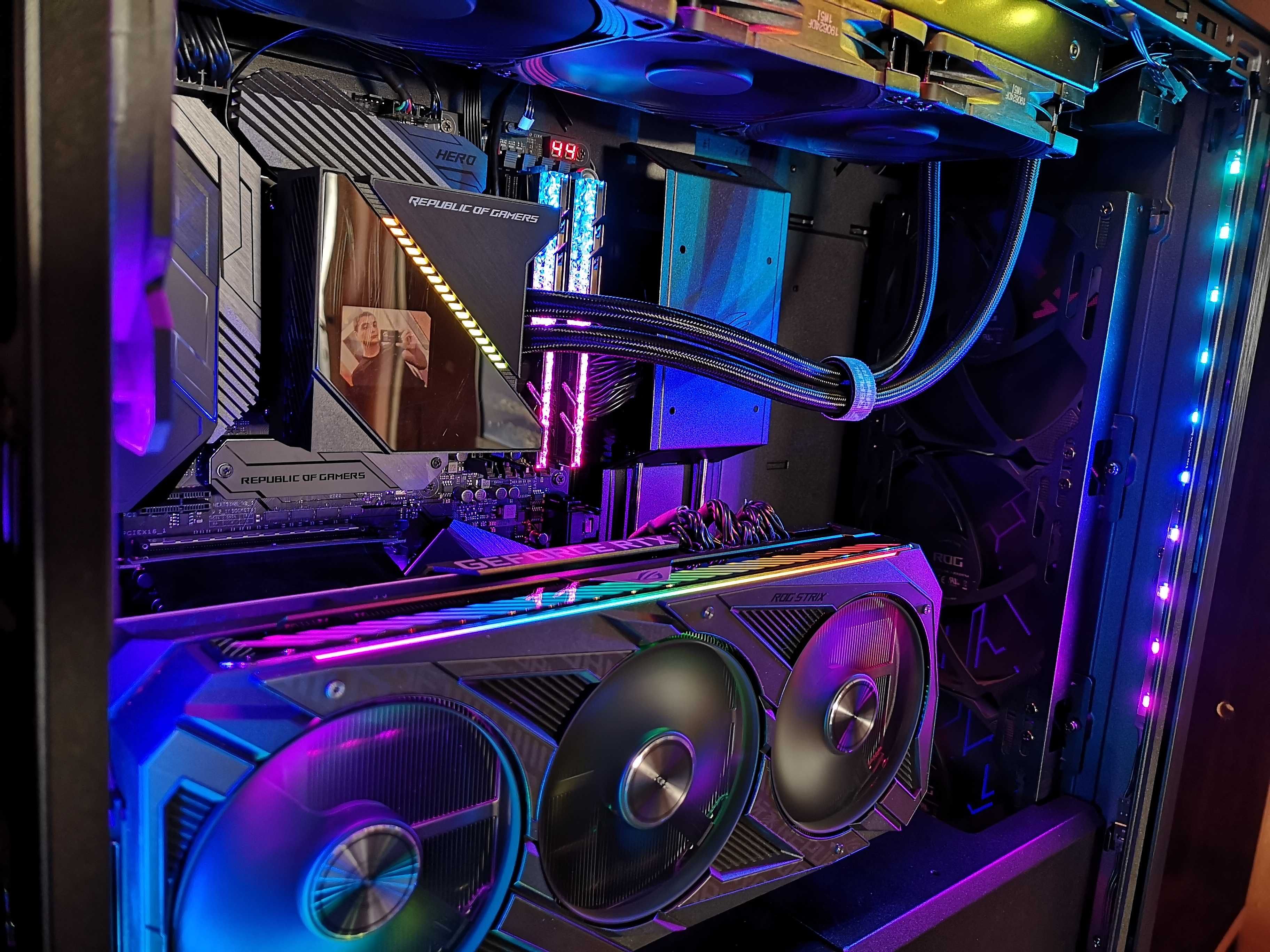 Продавам Asus Rog Strix 3080 ti