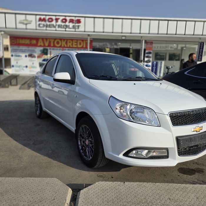 Нексия равон ат сотилади