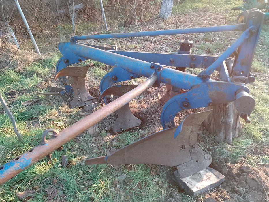 Semanatoare plug pentru tractor