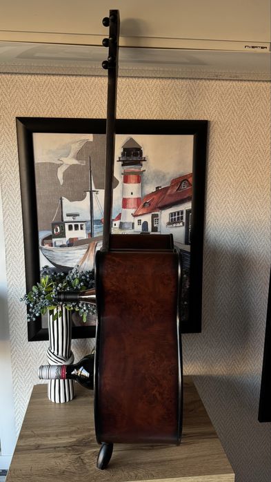 Дървена стойка за вино китара