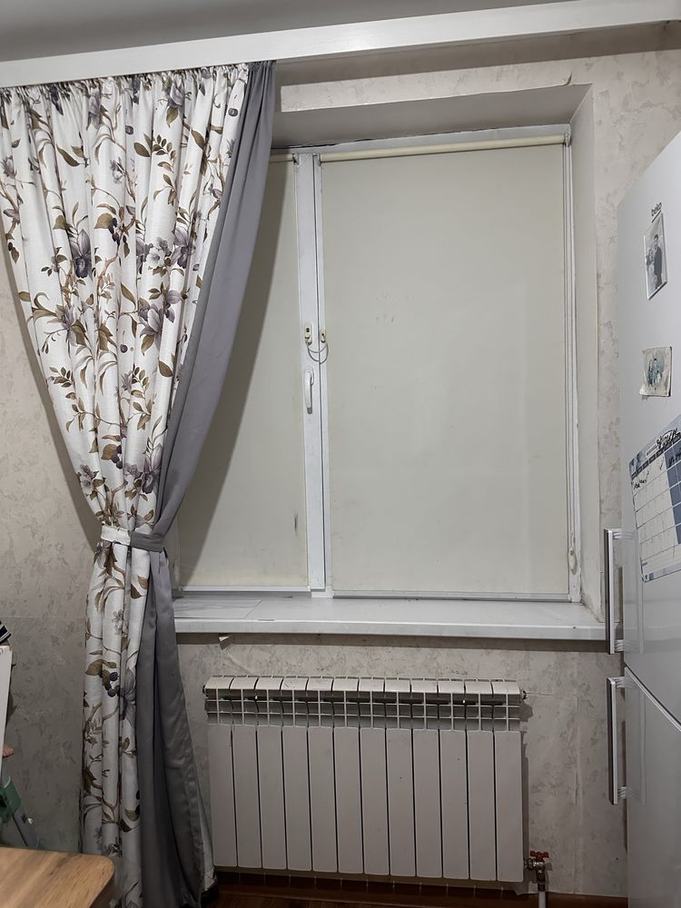 Продам шторы в кухню