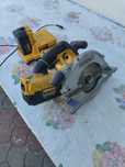 Circular dewalt s