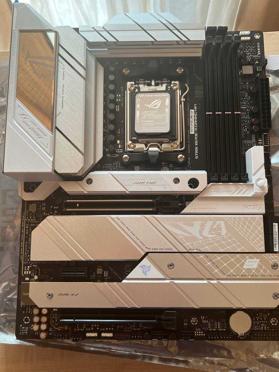 Материнская плата ASUS ROG STRIX X670E-A GAMING WIFI, 4DDR5, AM5