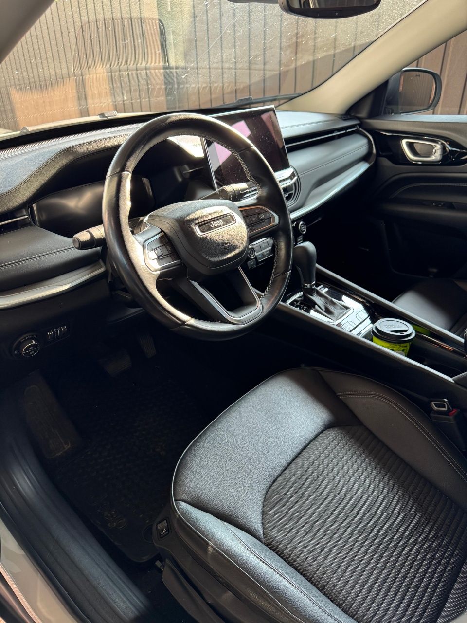 Jeep Compass 1.3 turbo benzina 150 cp toate dotarile