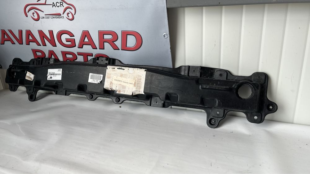 Греда за задна броня Kia Sorento 4